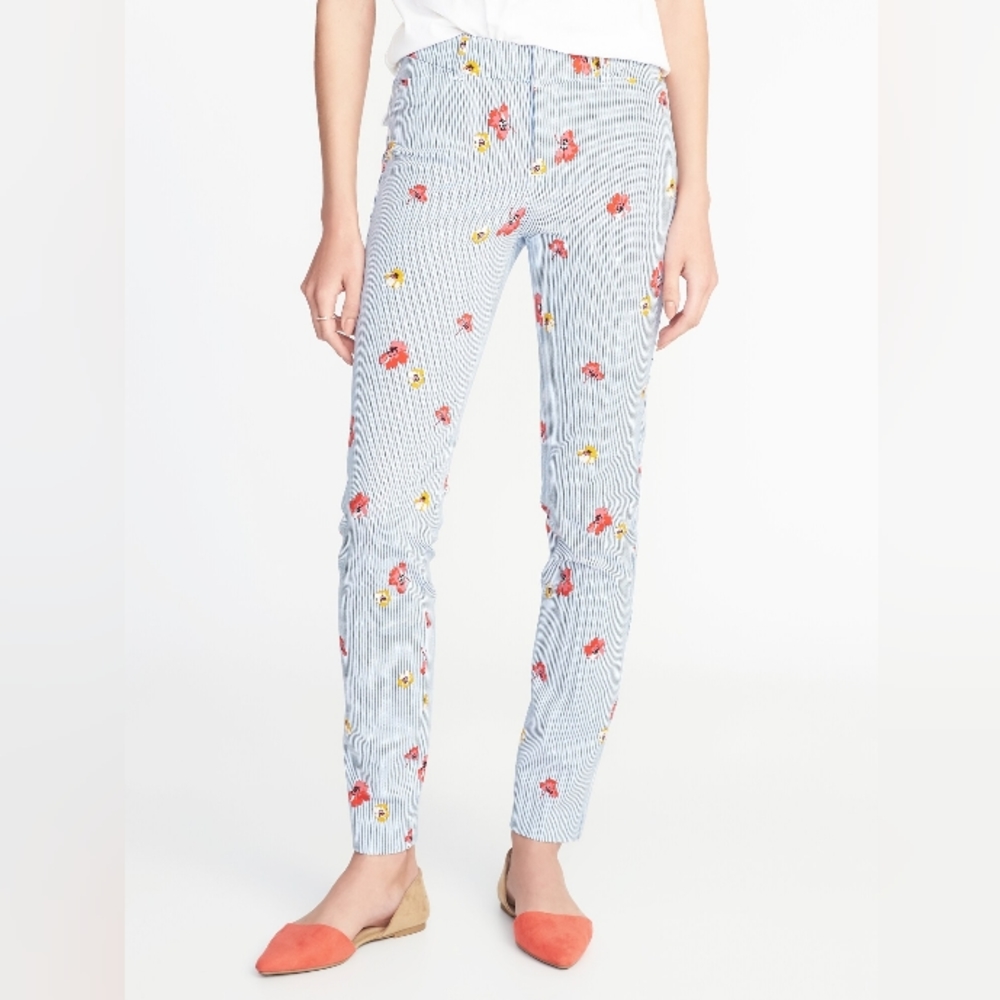 Old Navy Mid-Rise Pixie Ankle Pink Flower/Blue Striped Pants Size 6